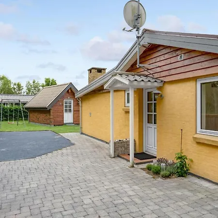 3 Bedroom Cozy In Glesborg 度假居 Fjellerup Strand